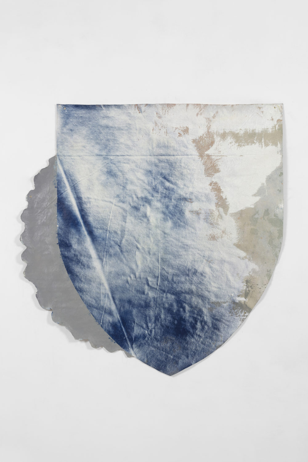 Blason With Liquid Grey